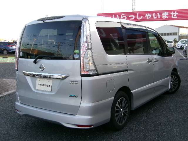セレナ2.0 ハイウェイスター Vセレクション+Safety S-HYBRID