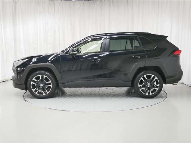 RAV42.0 アドベンチャー 4WD