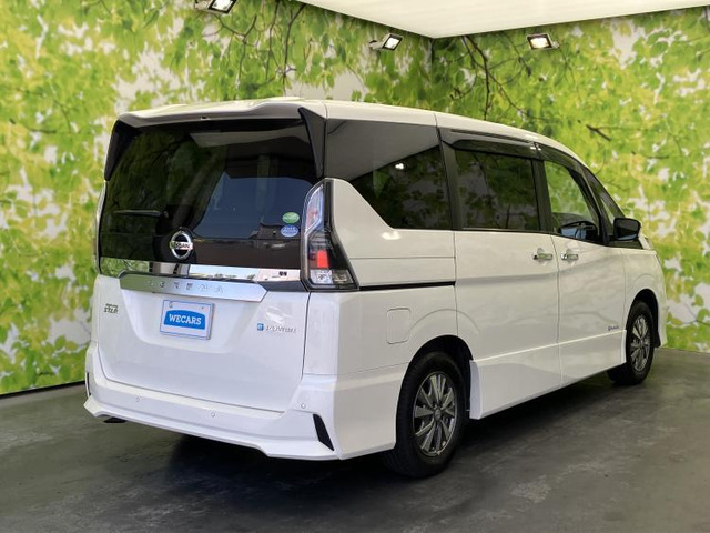 セレナ1.2 e-POWER ハイウェイスターV