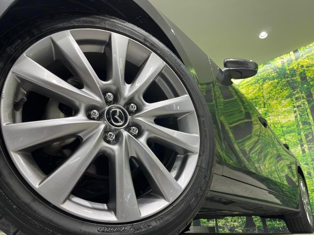 �y����18�C���`�A���~�z�C�[���z�O�ςɃ}�b�`���������A���~�z�C�[���𑕒����Ă���܂��B�e��ЊO�A���~�z�C�[����A�X�^�b�h���X�^�C�����戵�����Ă���܂��B���񂲑��k����������