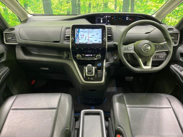 セレナ1.2 e-POWER ハイウェイスターV