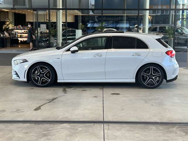 AクラスAMG A35 4マチック 4WD