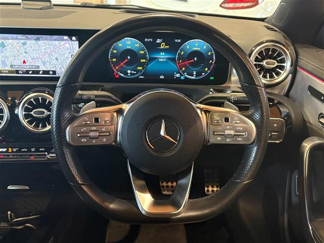 CLAシューティングブレークCLA250 4マチック AMGライン 4WD