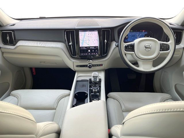 XC60アルティメット B5 AWD 4WD