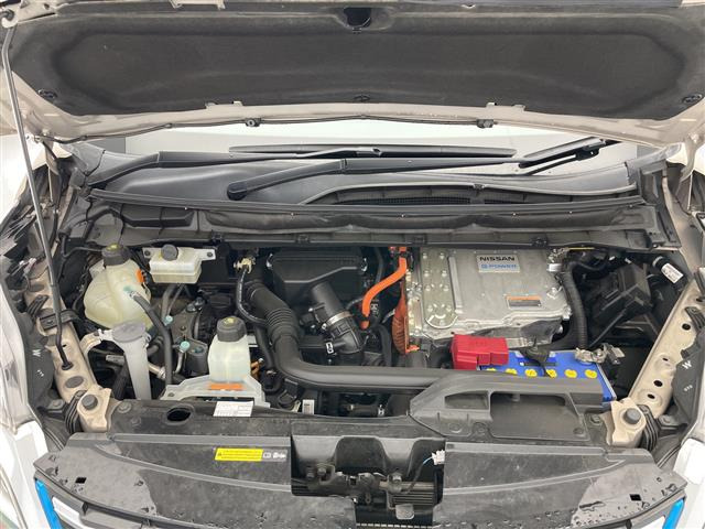 セレナ1.2 e-POWER ハイウェイスターV