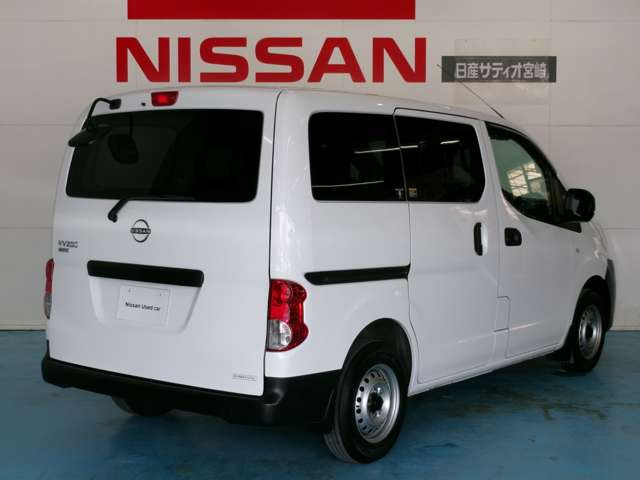 NV200バネットバン1.6 DX