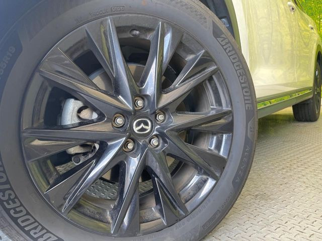 �y����19�C���`�A���~�z�C�[���z�O�ςɃ}�b�`���������A���~�z�C�[���𑕒����Ă���܂��B�e��ЊO�A���~�z�C�[����A�X�^�b�h���X�^�C�����戵�����Ă���܂��B���񂲑��k����������