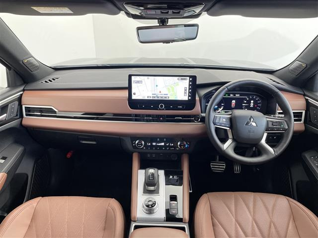 アウトランダーPHEV 2.4 P エグゼクティブ パッケージ 4WD