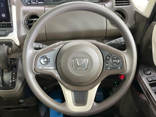 �y�X�e�A�����O�X�C�b�`�z�^�]���A�O������ڐ������炷���ƂȂ��A�I�[�f�B�I���̑��삪�\�ȕ֗��@�\!���S&���K�ȃh���C�u�����o���Ă���܂���