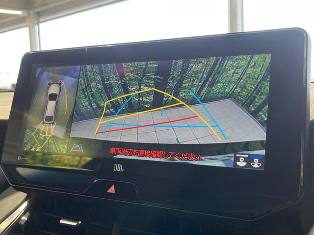 【パノラミックビューモニター】専用のカメラにより、上から見下ろしたような視点で360度クルマの周囲を確認することができます☆死角部分も確認しやすく、狭い場所での切り返しや駐車もスムーズに行えます。