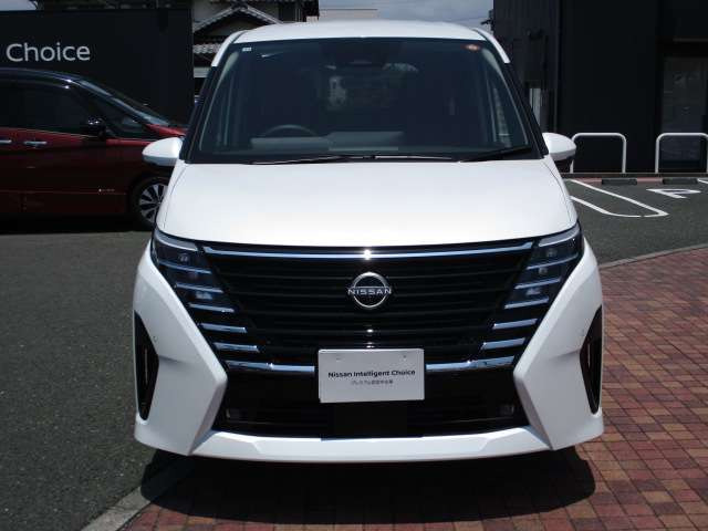 セレナ1.4 e-POWER ハイウェイスターV