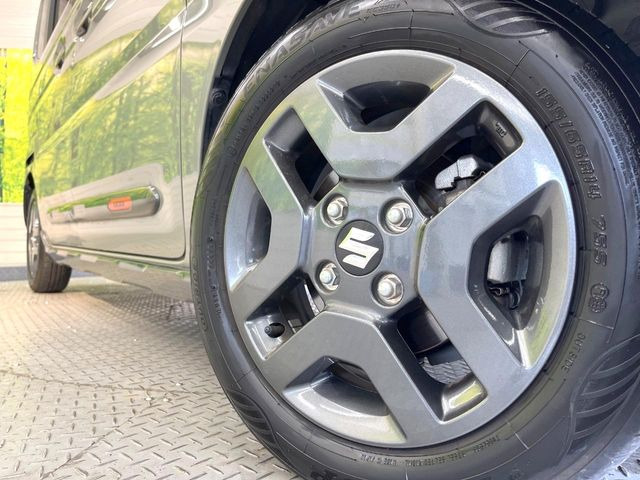 �y�����A���~�z�C�[���z�O�ςɃ}�b�`���������A���~�z�C�[���𑕒����Ă���܂��B�e��ЊO�A���~�z�C�[����A�X�^�b�h���X�^�C�����戵�����Ă���܂��B���񂲑��k����������