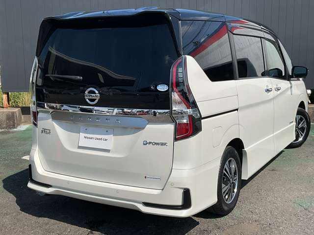 セレナ1.2 e-POWER ハイウェイスターV