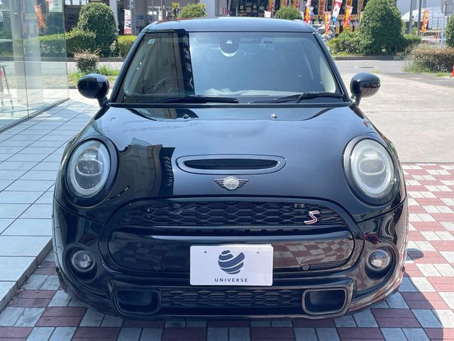 �������x�̃K���X�疌�ŝ����͂������A�㎿�ȃc���E����������B���O����_���J�����؂Ȉ��Ԃ�ی삵�A�F�����E�򉻂�h�~�B�u�e�X�v���b�V���R�[�g�v�A�u�e�v���~�b�T�R�[�g�v���炨�I�т��������܂��B