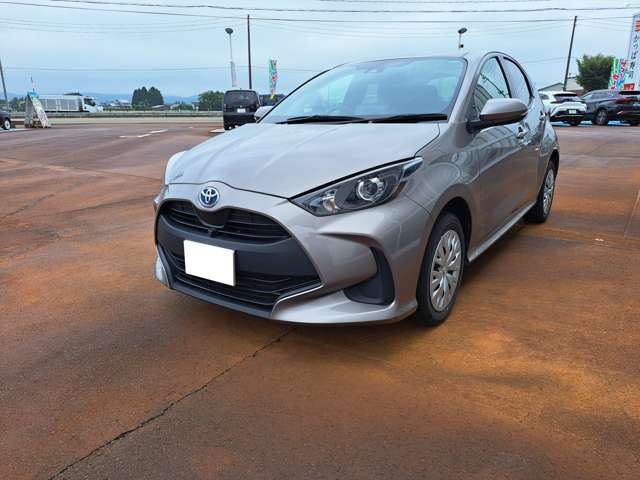 ヤリス1.5 ハイブリッド G E-Four 4WD