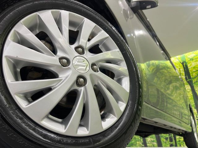 �y����14�C���`�A���~�z�C�[���z�O�ςɃ}�b�`���������A���~�z�C�[���𑕒����Ă���܂��B�e��ЊO�A���~�z�C�[����A�X�^�b�h���X�^�C�����戵�����Ă���܂��B���񂲑��k����������