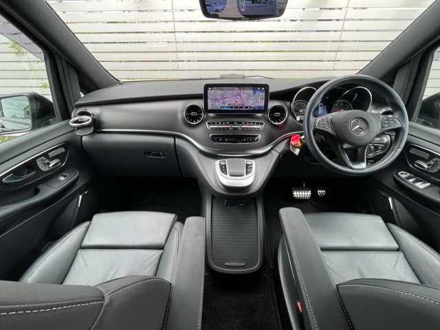 VクラスV220d アバンギャルド ロング AMGラインパッケージ