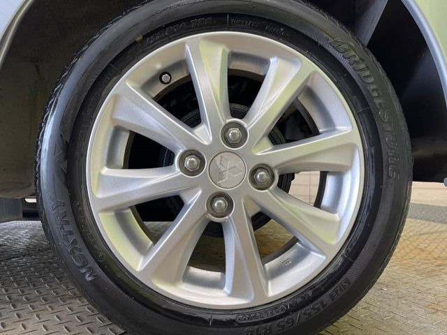 �y����14�C���`�A���~�z�C�[���z�O�ςɃ}�b�`���������A���~�z�C�[���𑕒����Ă���܂��B�e��ЊO�A���~�z�C�[����A�X�^�b�h���X�^�C�����戵�����Ă���܂��B���񂲑��k����������