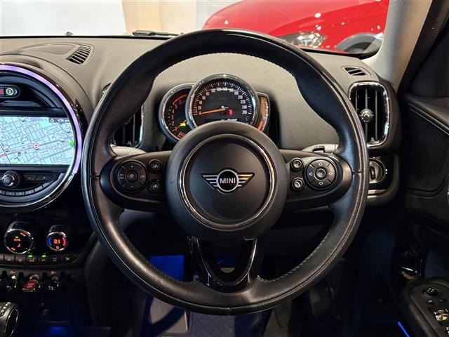 ミニクロスオーバークーパー D オール4 4WD