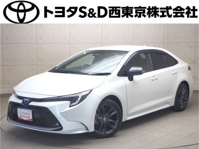 カローラ1.8 ハイブリッド W×B