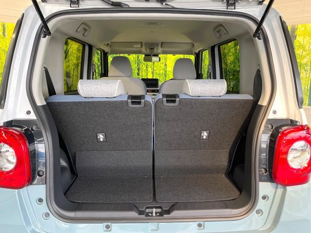 普段のお買い物や通勤、送迎等に十分な荷室スペースを確保しております。セカンドシートを倒すと、大きな荷物の積載も可能です♪