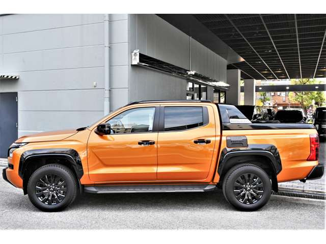 トライトン2.4 GSR ディーゼル 4WD