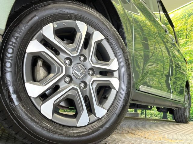 �y����15�C���`�A���~�z�C�[���z�O�ςɃ}�b�`���������A���~�z�C�[���𑕒����Ă���܂��B�e��ЊO�A���~�z�C�[����A�X�^�b�h���X�^�C�����戵�����Ă���܂��B���񂲑��k����������
