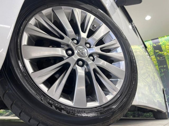 �y����18�C���`�A���~�z�C�[���z�O�ςɃ}�b�`���������A���~�z�C�[���𑕒����Ă���܂��B�e��ЊO�A���~�z�C�[����A�X�^�b�h���X�^�C�����戵�����Ă���܂��B���񂲑��k����������