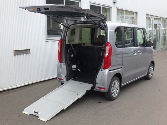 N-BOXG スロープ 4WD