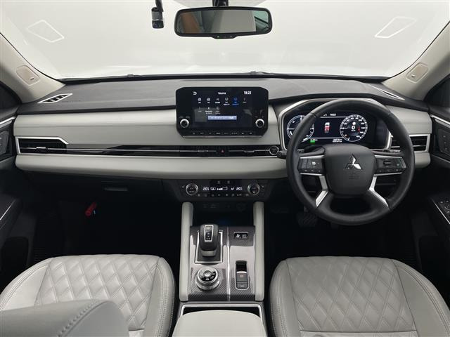アウトランダーPHEV 2.4 P 4WD