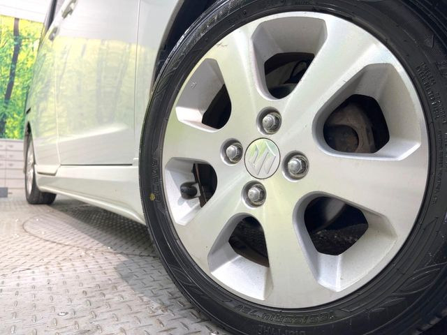 �y�����A���~�z�C�[���z�O�ςɃ}�b�`���������A���~�z�C�[���𑕒����Ă���܂��B�e��ЊO�A���~�z�C�[����A�X�^�b�h���X�^�C�����戵�����Ă���܂��B���񂲑��k����������