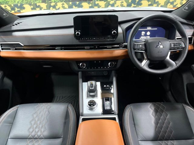 アウトランダーPHEV 2.4 P 4WD
