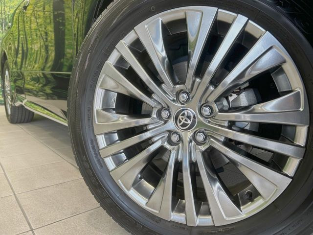 �y����19�C���`�A���~�z�C�[���z�O�ςɃ}�b�`���������A���~�z�C�[���𑕒����Ă���܂��B�e��ЊO�A���~�z�C�[����A�X�^�b�h���X�^�C�����戵�����Ă���܂��B���񂲑��k����������