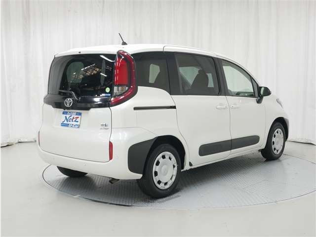 シエンタハイブリッド 1.5 G E-Four 4WD