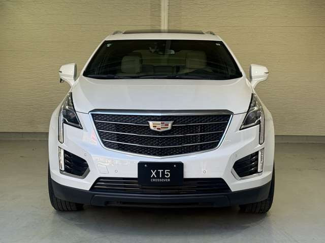 XT5クロスオーバーラグジュアリー 4WD