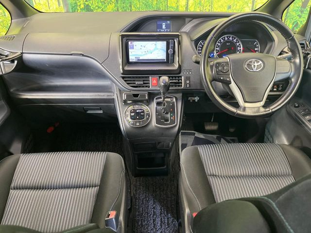 ヴォクシー2.0 ZS