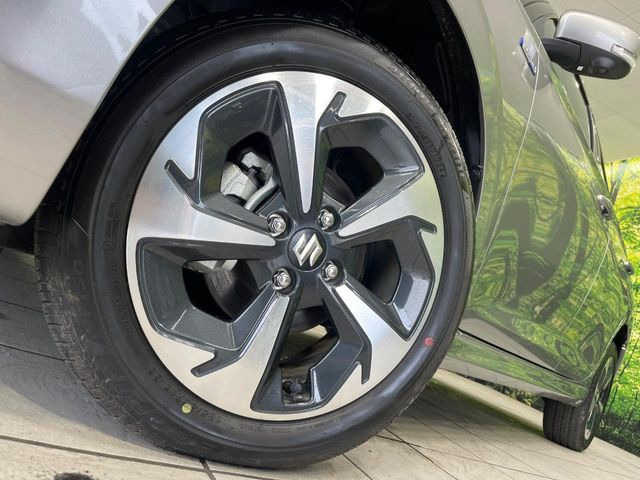 �y����16�C���`�A���~�z�C�[���z�O�ςɃ}�b�`���������A���~�z�C�[���𑕒����Ă���܂��B�e��ЊO�A���~�z�C�[����A�X�^�b�h���X�^�C�����戵�����Ă���܂��B���񂲑��k����������