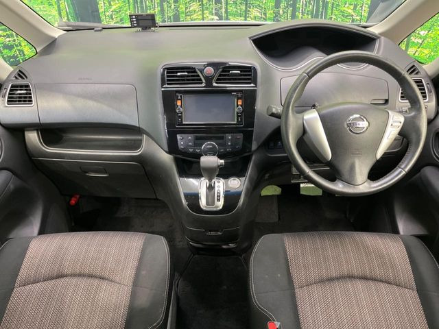 セレナ2.0 ハイウェイスター S-HYBRID アドバンスドセーフティパッケージ