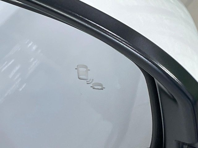 �y�u���C���h�X�|�b�g�C���t�H���[�V�����z���s���A�h�A�~���[�̎��p�ɂȂ�₷���ӏ��Ɍ㑱�Ԃ��ڋ߂���ƃT�C�h�~���[�t�߂Ɍx����\���A�h���C�o�[�ɒ��ӊ��N�����Ă���܂��B