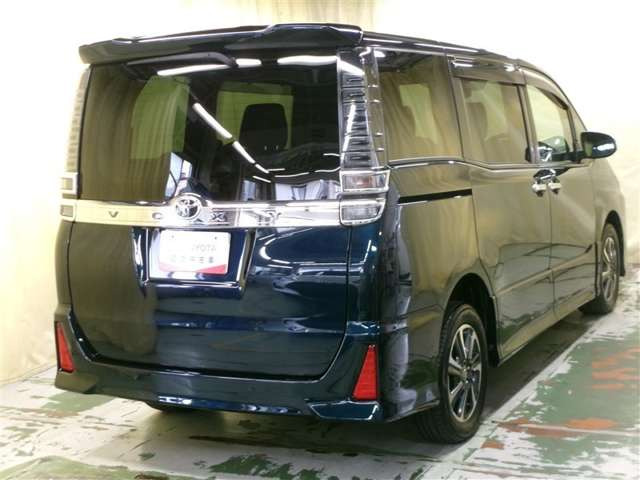 ヴォクシー2.0 ZS 煌II 4WD