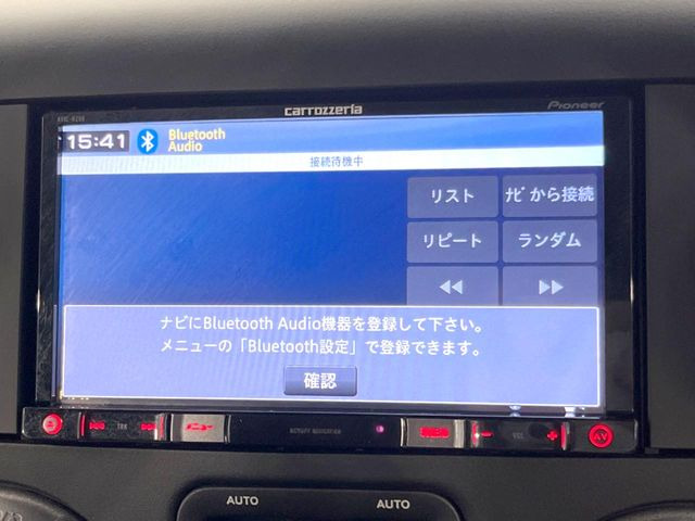 ��Bluetooth:���莝���̃X�}�[�g�t�H���ȂǂƐڑ����A�n���Y�t���[�ʘb��Տꊴ����~���[�W�b�N�Đ������y���݂��������܂��B�����ڑ��ł��̂Ŕς킵��������܂����