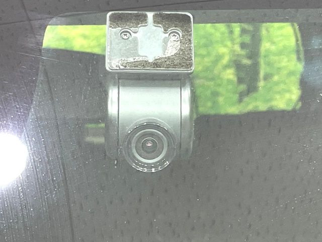 【ドライブレコーダー】ドライブレコーダー装備!走行中はもちろん、あおり運転や事故に遭遇した際、映像で記録し、万一のリスクに備えます。※記録用SDカードはお客様ご自身でご準備いただく必要があります。