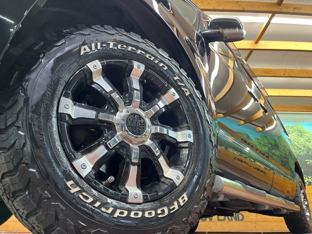 �y16�C���`�A���~�z�C�[���z�O�ςɃ}�b�`�����A���~�z�C�[���𑕒����Ă���܂��B�e��A���~�z�C�[����A�X�^�b�h���X�^�C�����戵�����Ă���܂��B���񂲑��k����������