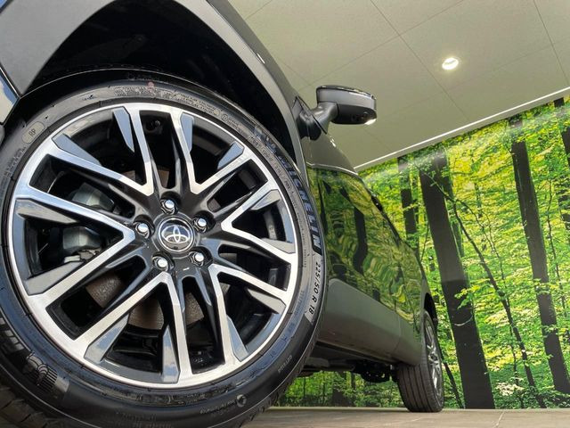 �y����18�C���`�A���~�z�C�[���z�O�ςɃ}�b�`���������A���~�z�C�[���𑕒����Ă���܂��B�e��ЊO�A���~�z�C�[����A�X�^�b�h���X�^�C�����戵�����Ă���܂��B���񂲑��k����������