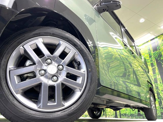�y����15�C���`�A���~�z�C�[���z�O�ςɃ}�b�`���������A���~�z�C�[���𑕒����Ă���܂��B�e��ЊO�A���~�z�C�[����A�X�^�b�h���X�^�C�����戵�����Ă���܂��B���񂲑��k����������
