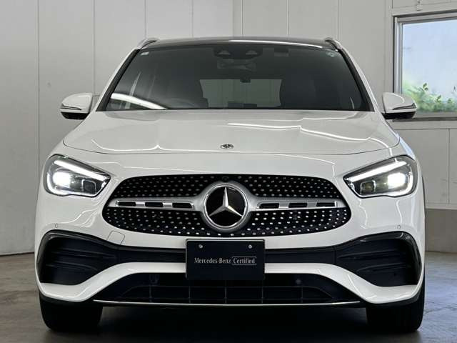 GLAクラスGLA200d 4マチック AMGラインパッケージ 4WD