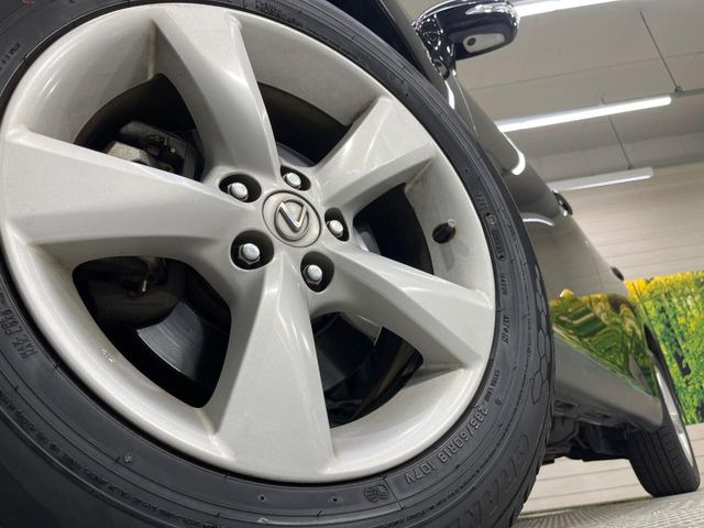 �y�����A���~�z�C�[���z�O�ςɃ}�b�`���������A���~�z�C�[���𑕒����Ă���܂��B�e��ЊO�A���~�z�C�[����A�X�^�b�h���X�^�C�����戵�����Ă���܂��B���񂲑��k����������