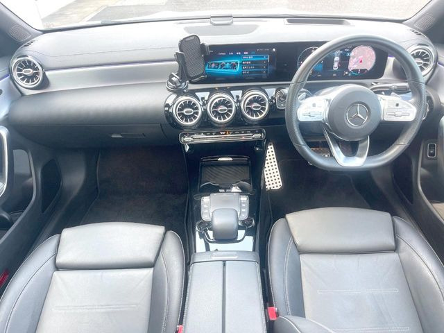 CLAクラスCLA200d AMGライン