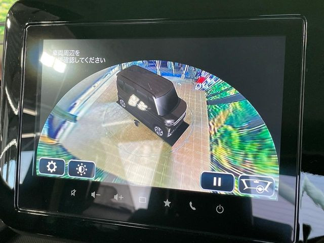 【全方位モニター用カメラ】専用のカメラにより、上から見下ろしたような視点で360度クルマの周囲を確認することができます☆死角部分も確認しやすく、狭い場所での切り返しや駐車もスムーズに行えます。
