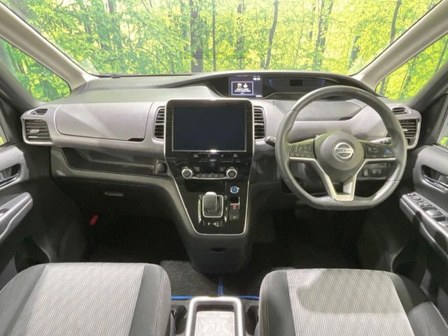 セレナ1.2 e-POWER ハイウェイスターV